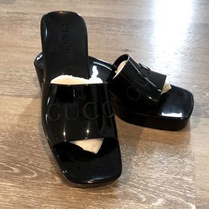Authentic Gucci slide on Sandal